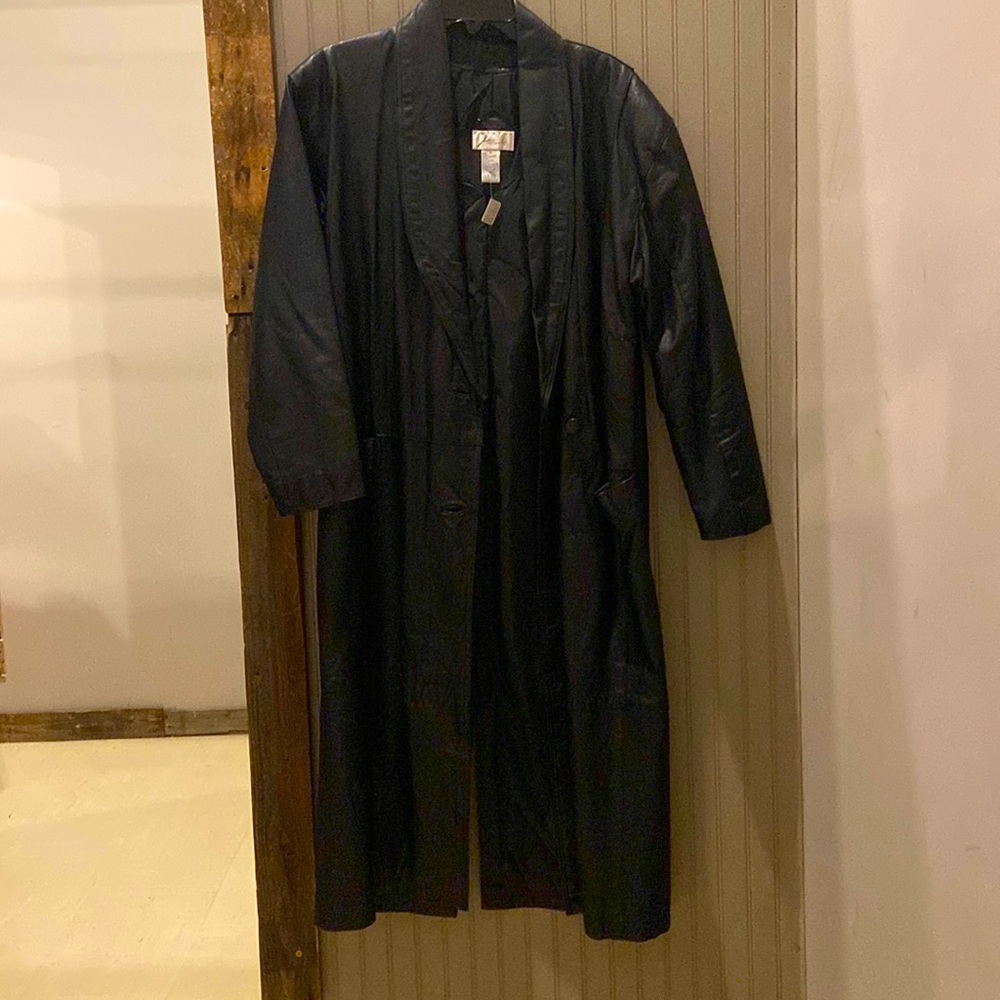 Fashion Attitudes Vintage 70’s Women’s Leather Trench Coat Size Medium